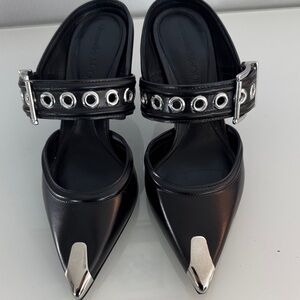 Alexander Mcqueen Punk Buckle Pointed-Toe Mules 
Calf-leather pointed-tip mules